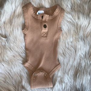 Unisex baby onsie